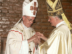 Investidura Episcopal del P. Moretti, por el superior Eclesial en Afganistán